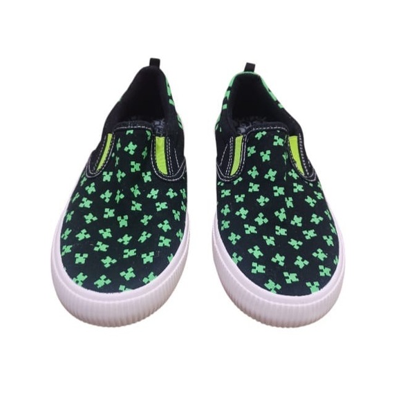 Minecraft Other - MINECRAFT Children's shoes, size 3 US Kids
Kids Slip-On Shoes - Black and Green